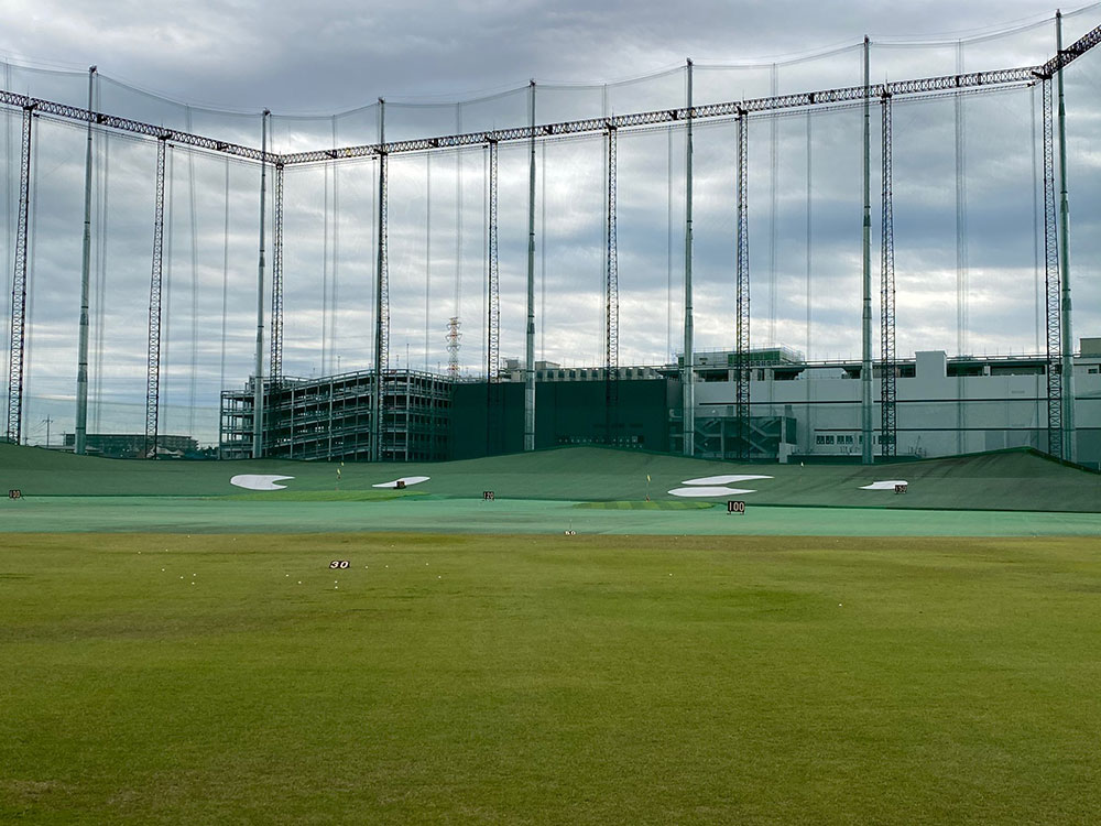 天然芝もあるレンジ