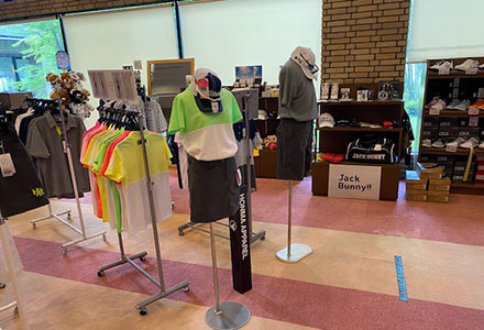 充実のショップ＆お土産