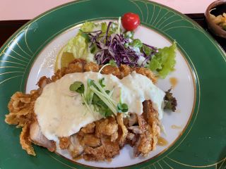 <#多彩なメニューで誰もが満足#>