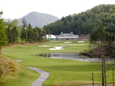 茶臼山ゴルフ倶楽部　ブナの嶺コース